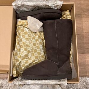 NWT Tall Chocolate Uggs